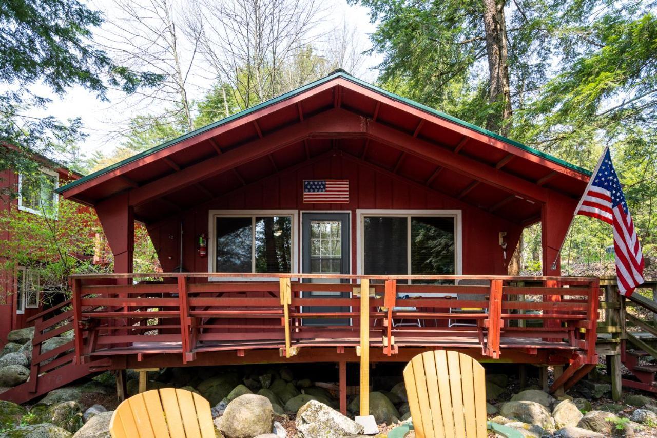 Hide-A-Way Waterfront Cottages Lake Luzerne Extérieur photo